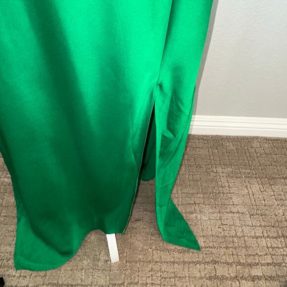 Express NWT emerald green satin slip long holiday cocktail asymmetrical dress L - Picture 5 of 12